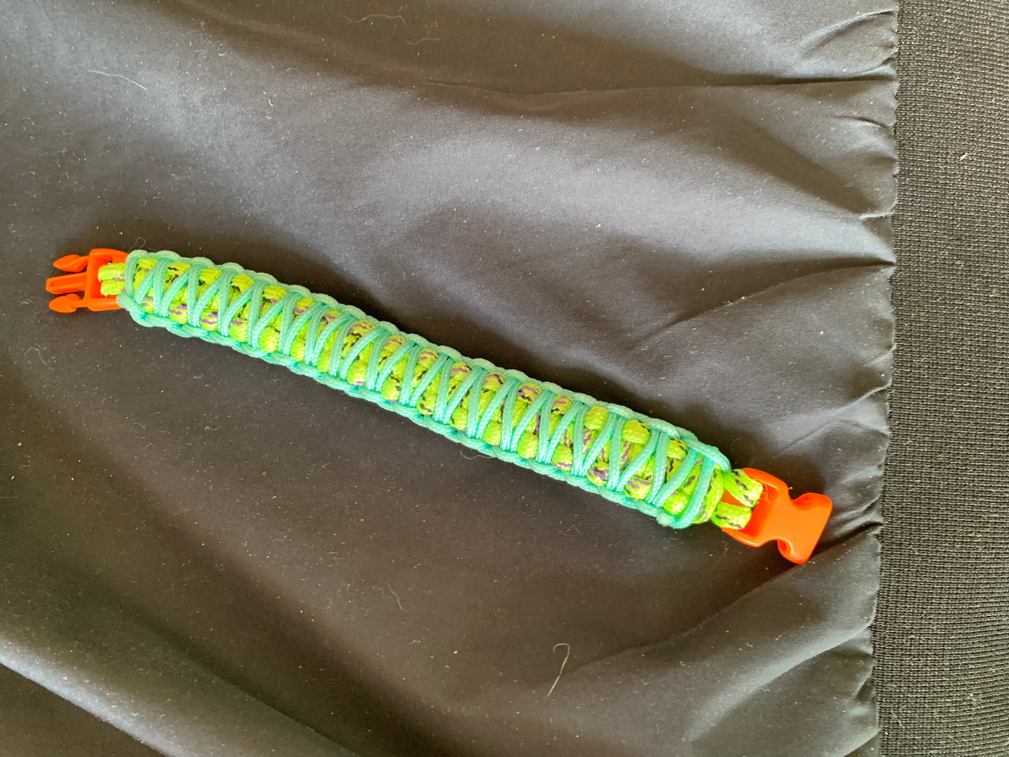 Paracord Bracelet Neon Light blue Stiches Orange Bulcke 6,5"