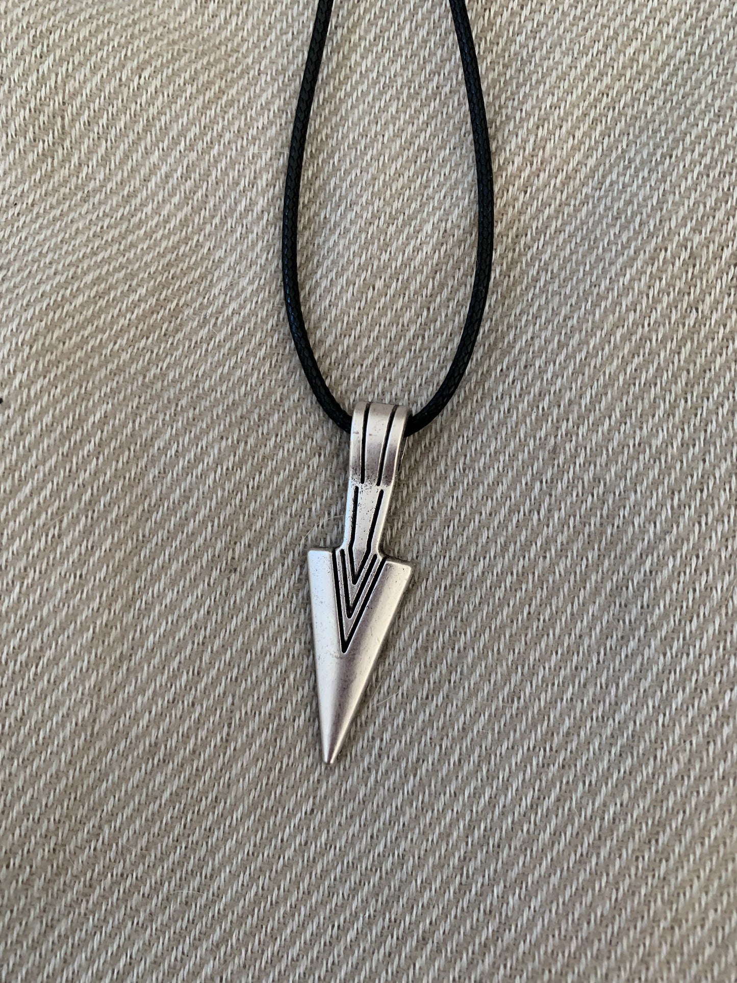 Necklace Spearhead Leather Strap 19"