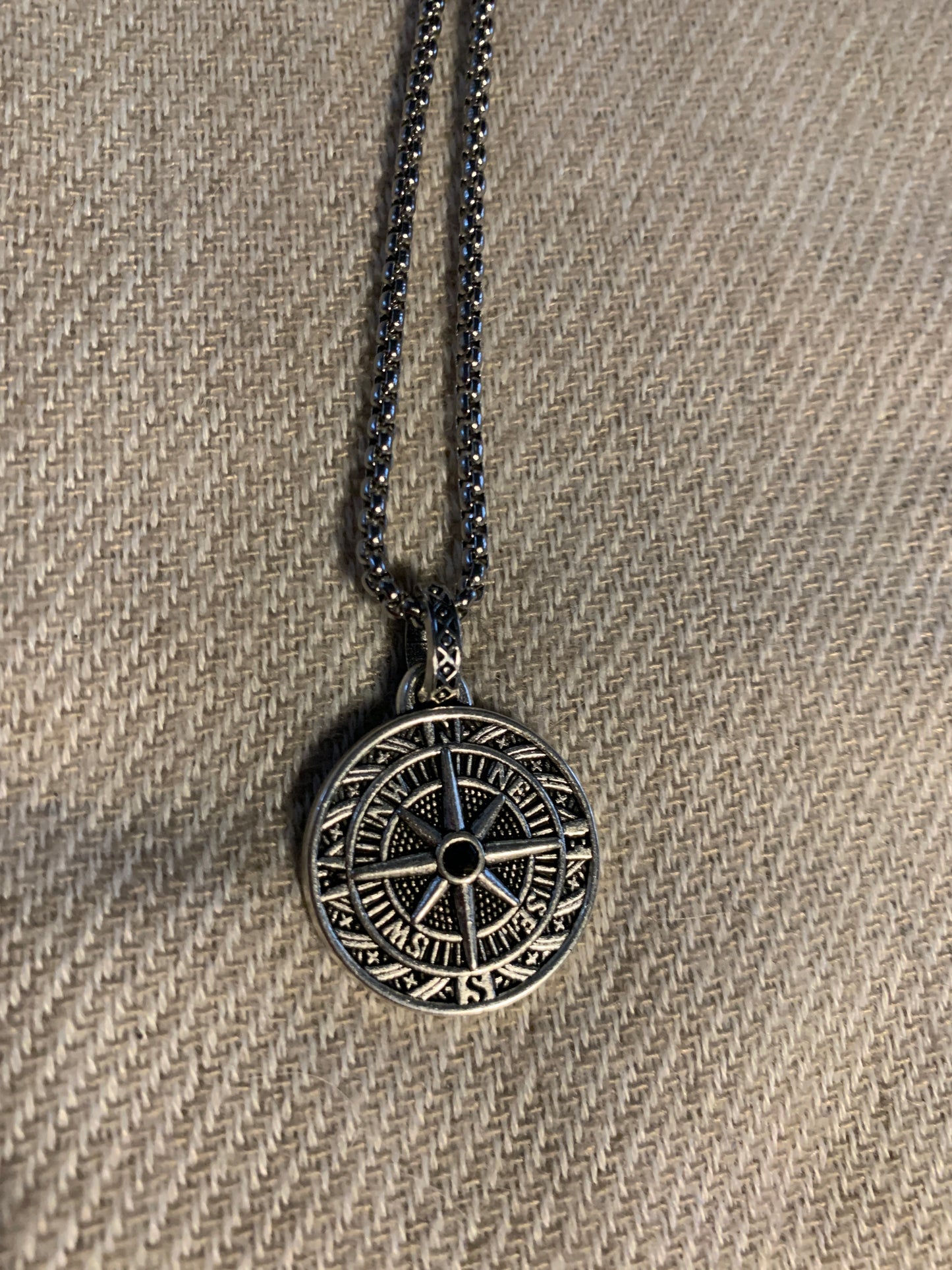 Neckles Compas Iron Chain 22"