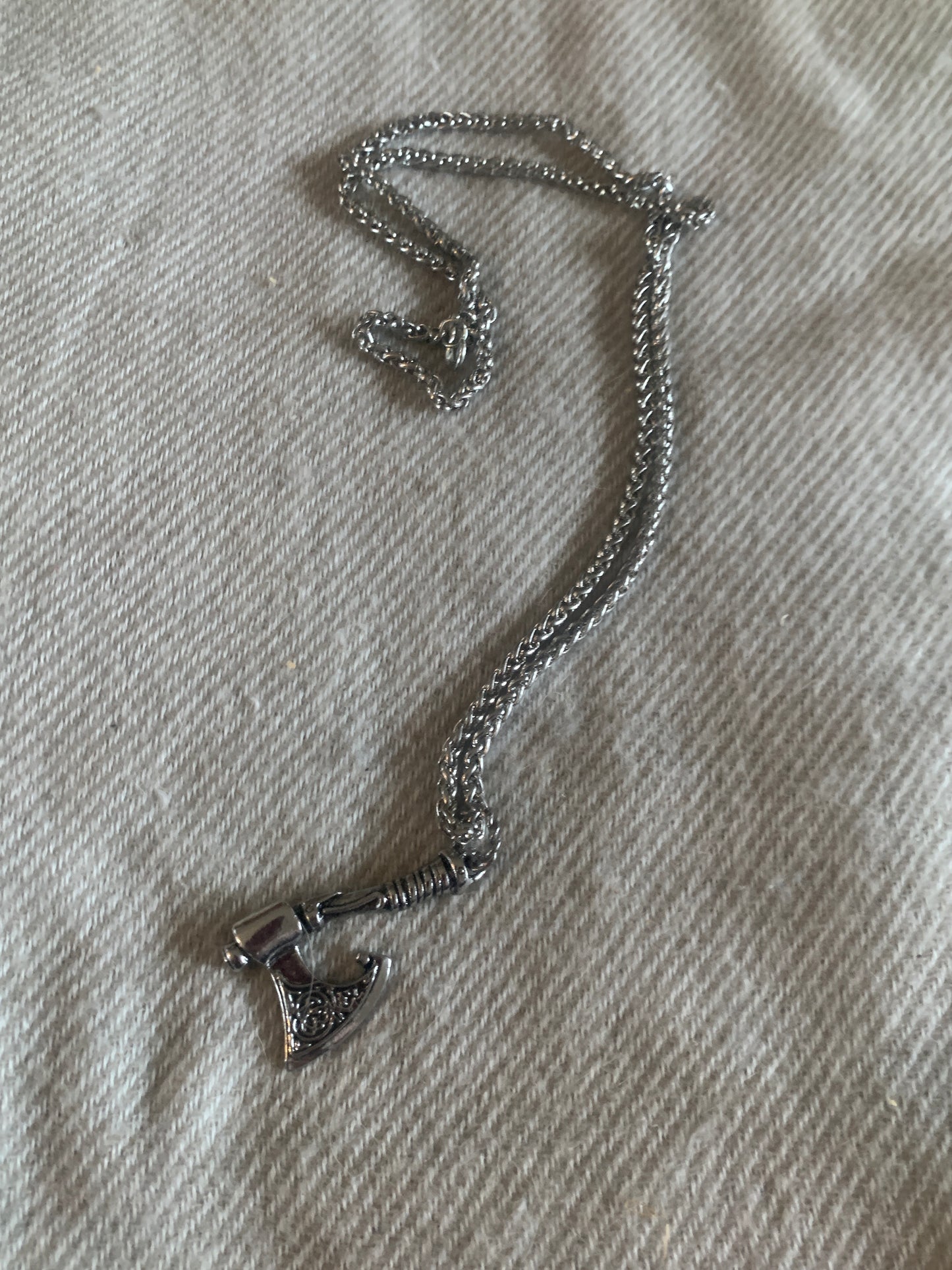 Neckles Viking Ax Chain 22"