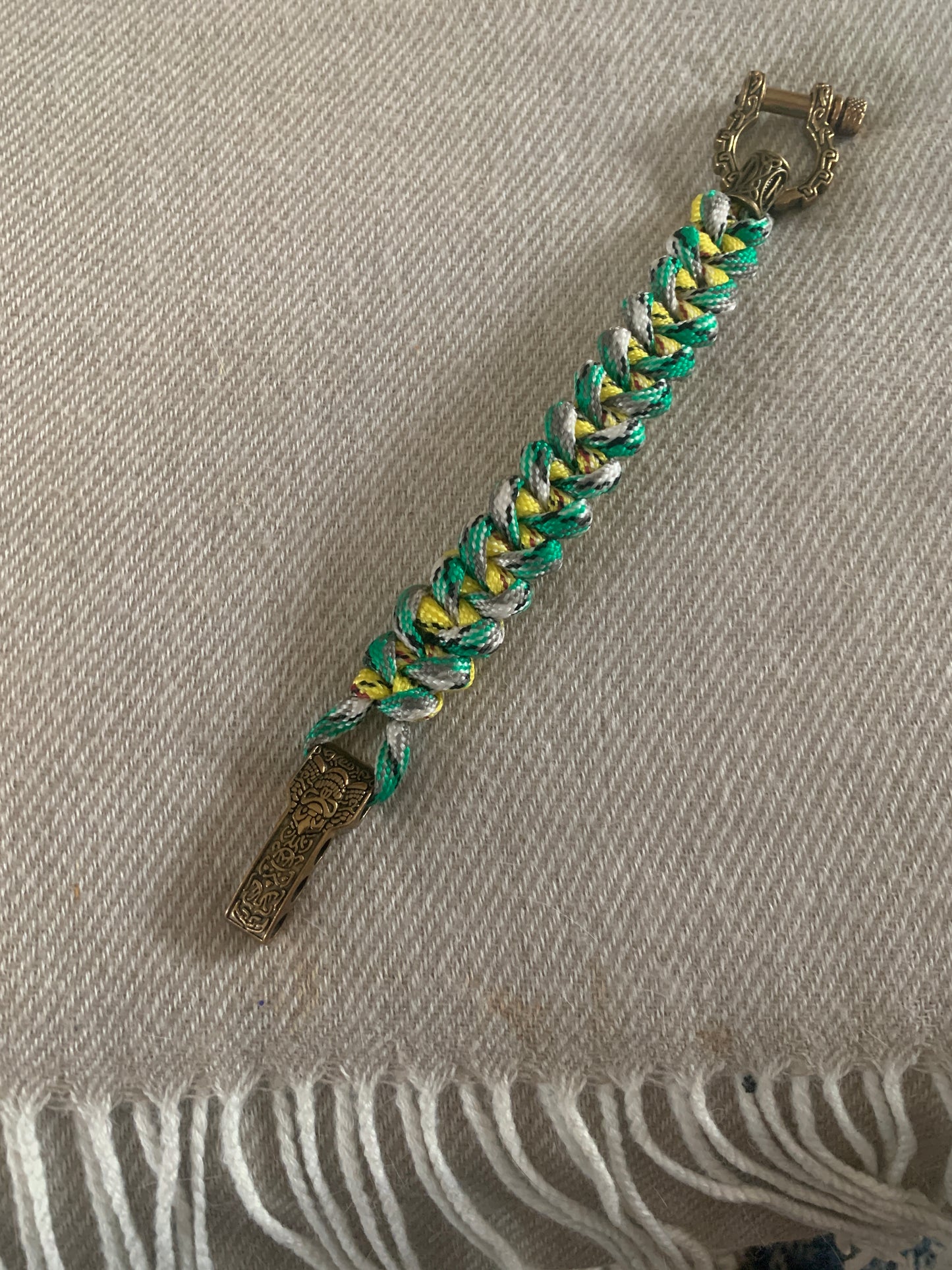 Paracord Bracelets Gren/Yellow Viper Weave Horse Shoue Copar Bukle 7"