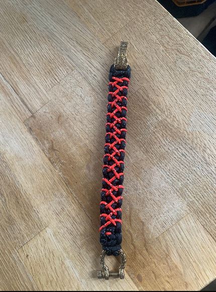 Paracord Bracelet Red & Black Horse Shoue Cobra Weave 8"