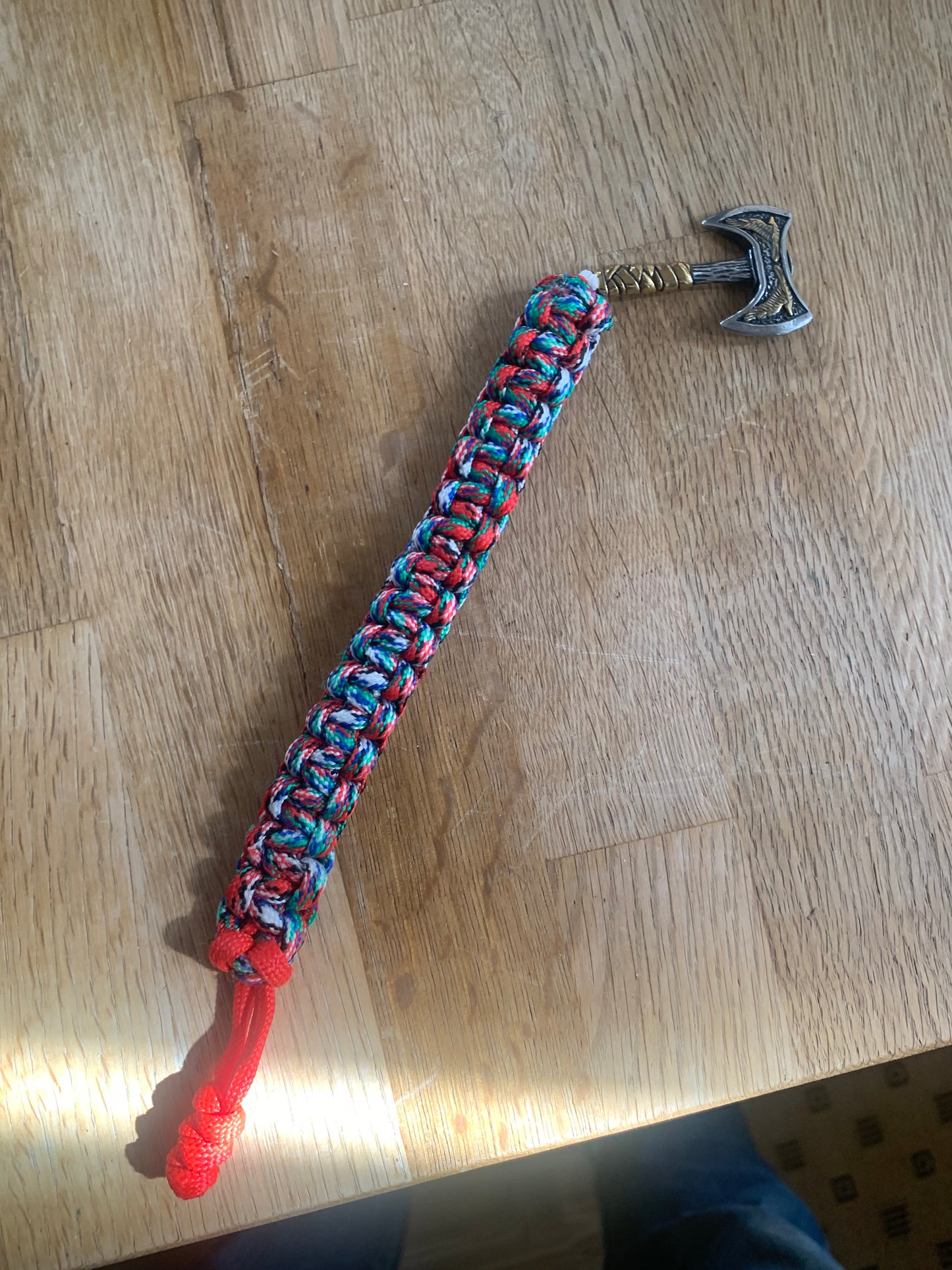 Paracord Bracelet Red and Colors Loki Ax 8,5"