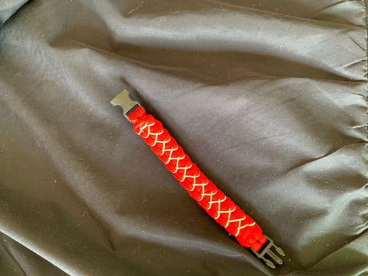 Paracord Bracelet Red with Light Blue Stiches Black Plastic Buckle 5,5"