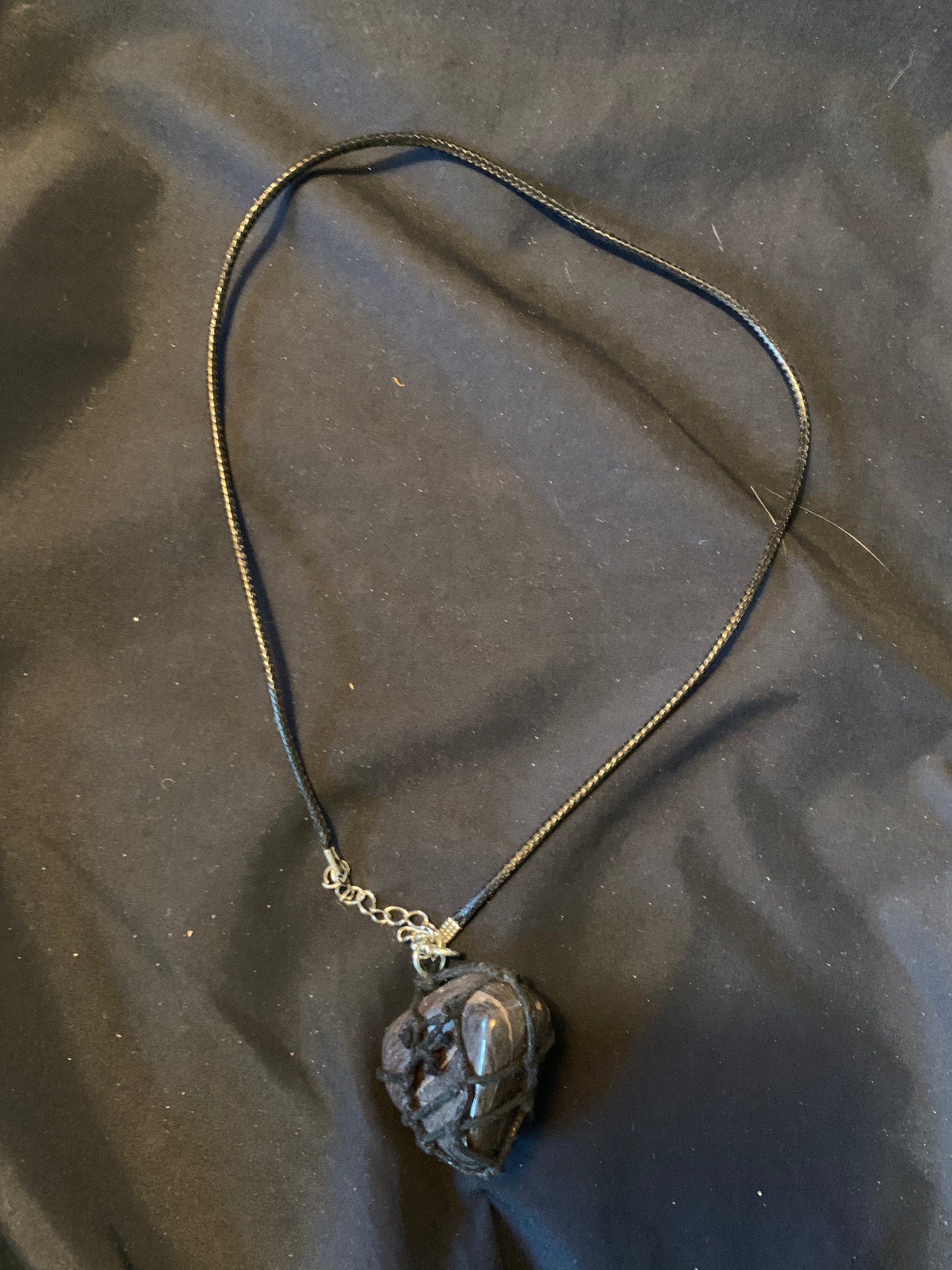 Nekles Leather band With Labradortic Semi Precius Stone 18"