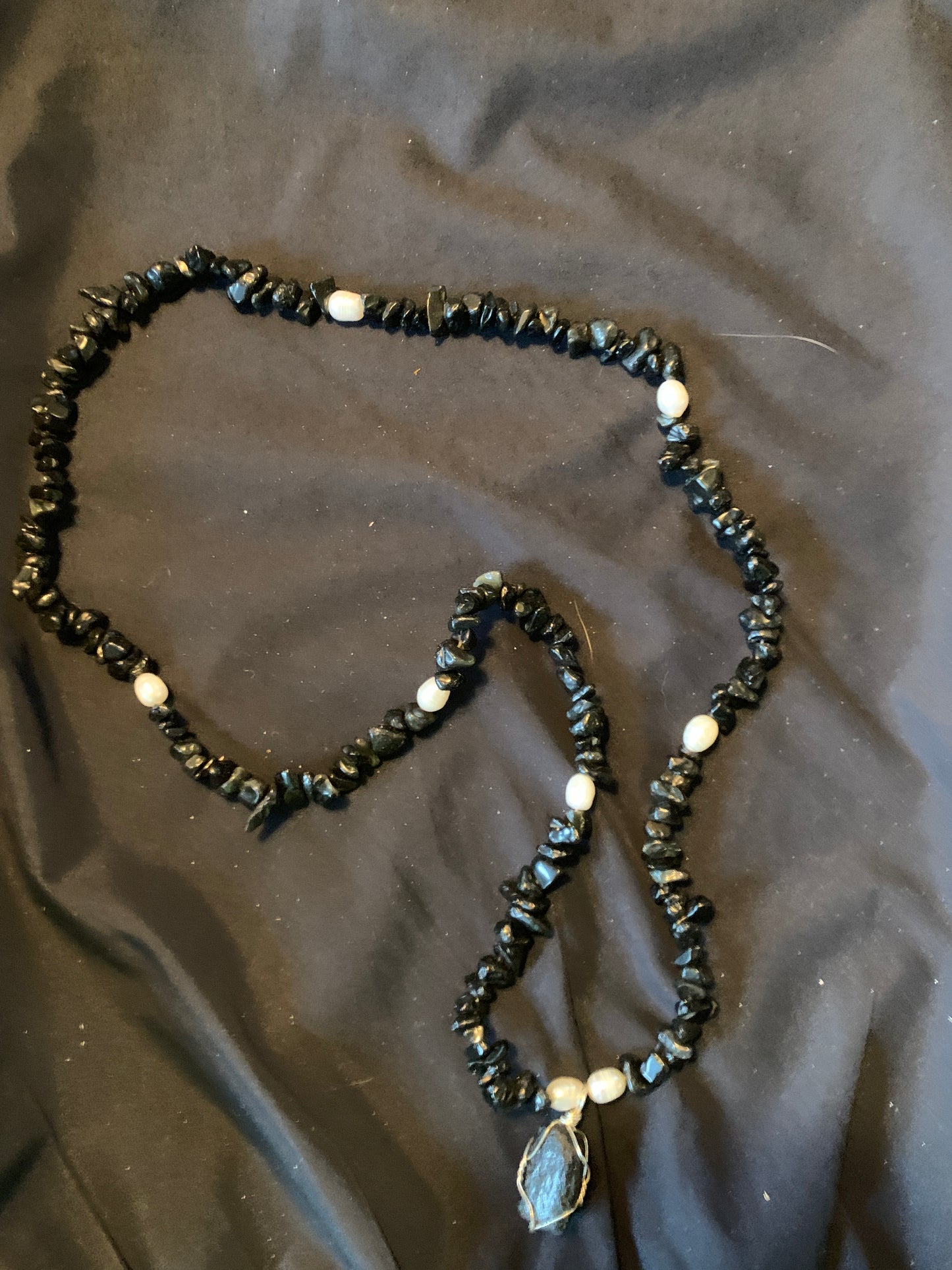 Neckles BlackOnyx Semi Precius Stones "26"