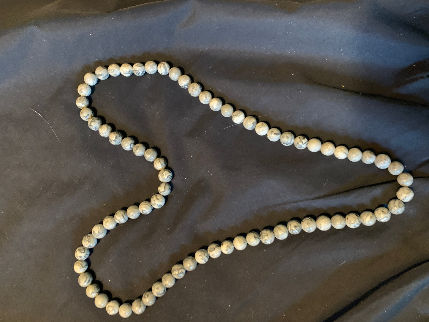 Neckles Giobertite Gray Aqat Semi Precisios Stone 24"