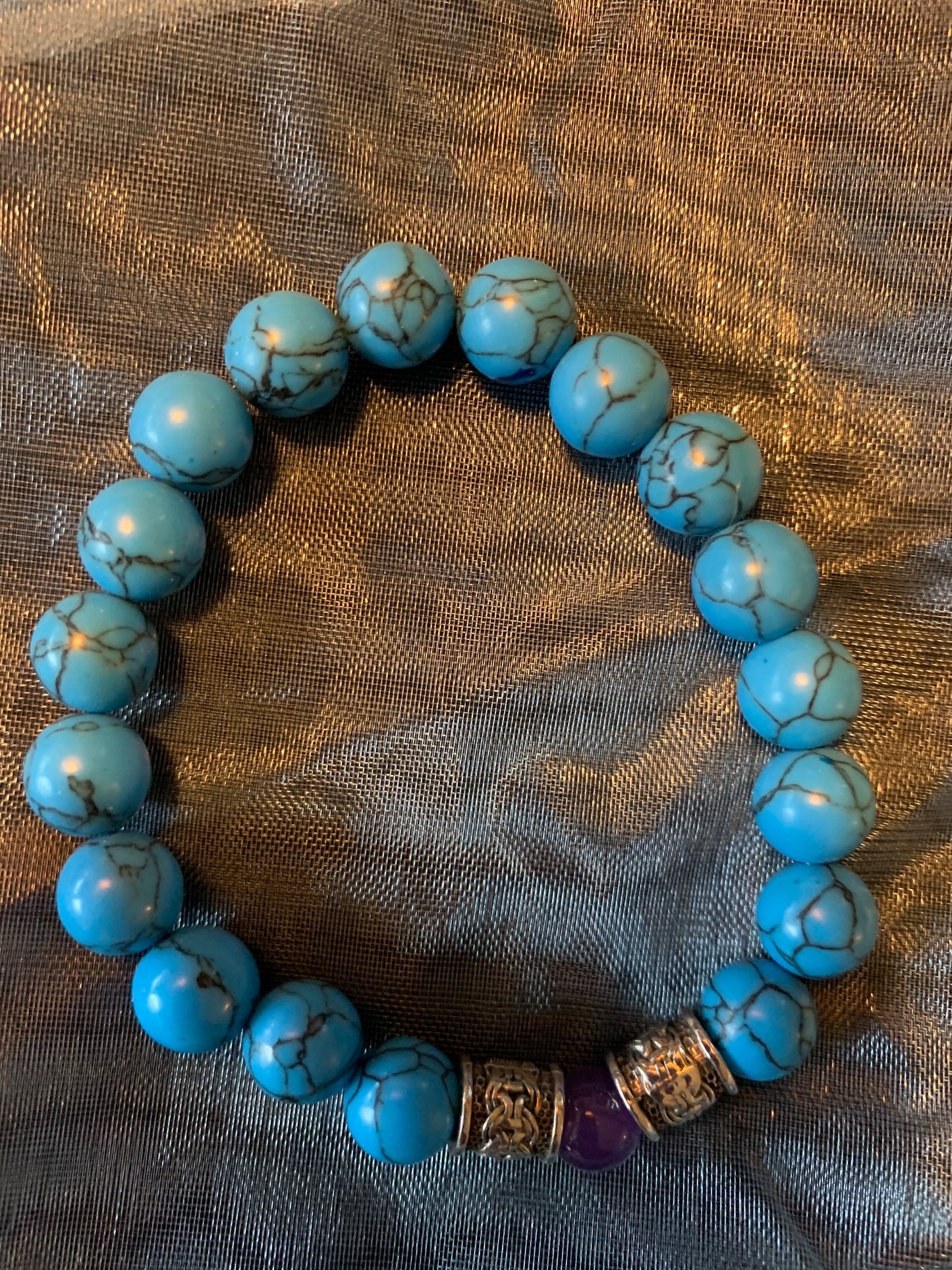 Bracelet Turquose Howlite Semi Precious Stones Streches 7"