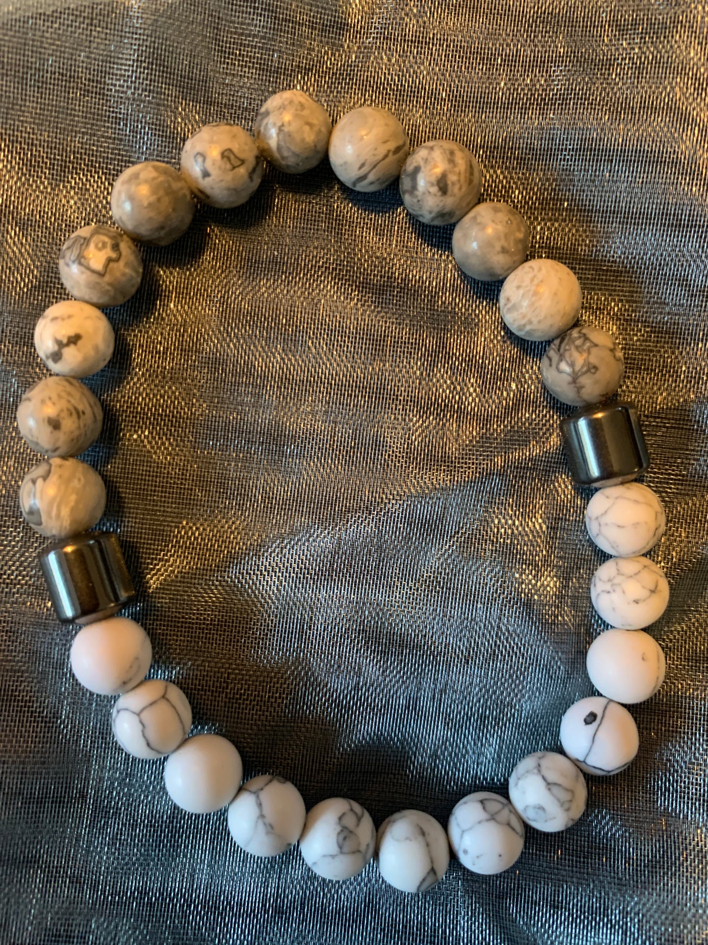 Bracelet Grey/White Magnesite Semi Precious Stones Streches 7"