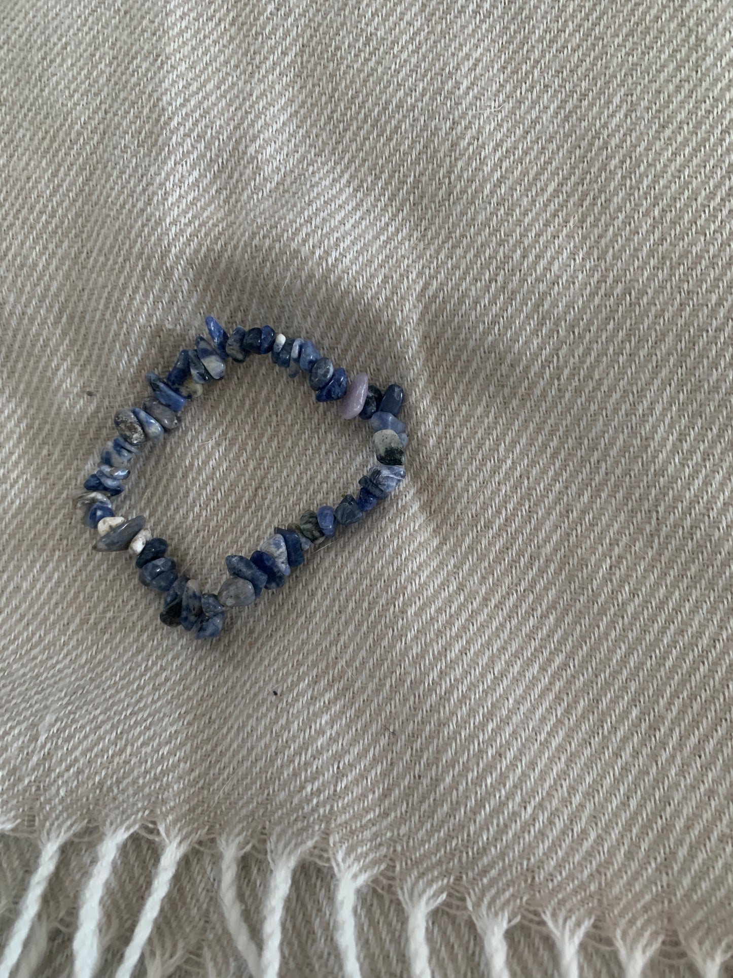 Bracelet Alomite Semi Precious Stones Streches 6"