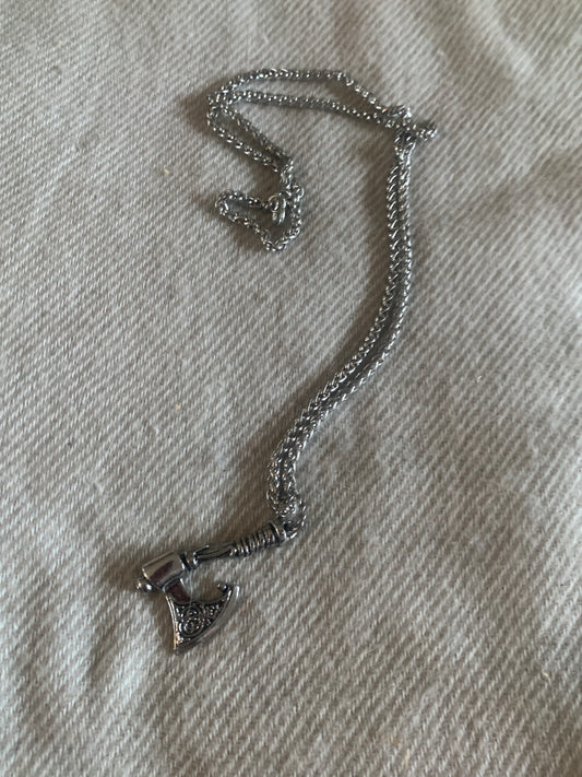 Neckles Viking Ax Chain 22"