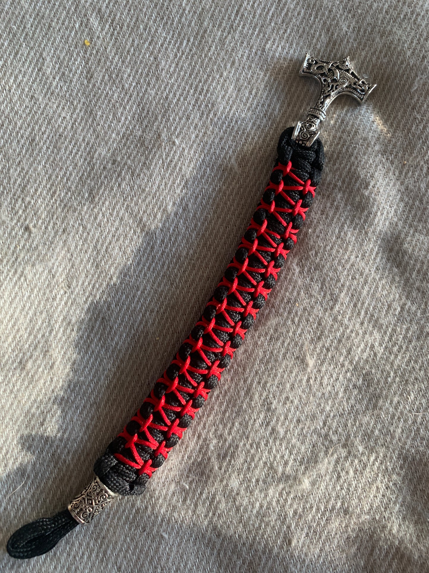 Paracord Bracelets Black With Red Stiches ThorsHammer and Viking Rune sleve 8"