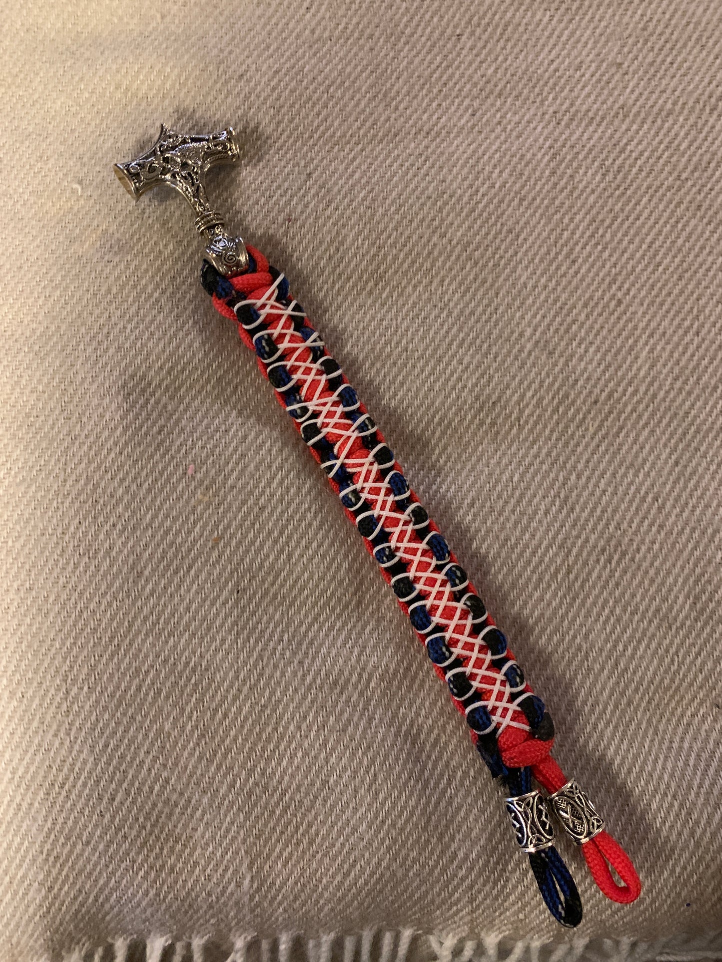 Paracord ThorsHammer Red/Black With White Stiched and Two Runas 6"